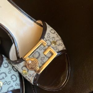 Platform sandals guess